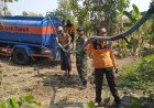 Hadir di Tengah Kebutuhan Warga, Babinsa Penambangan Dampingi Pendistribusian Air Bersih.
